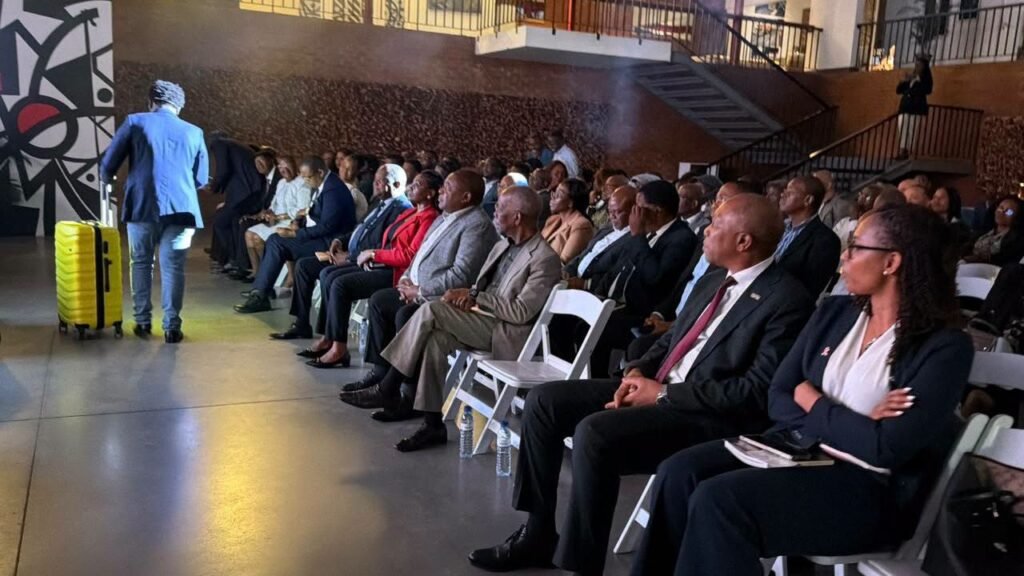 Momento de autografia — lançamento de Liderança e Foco